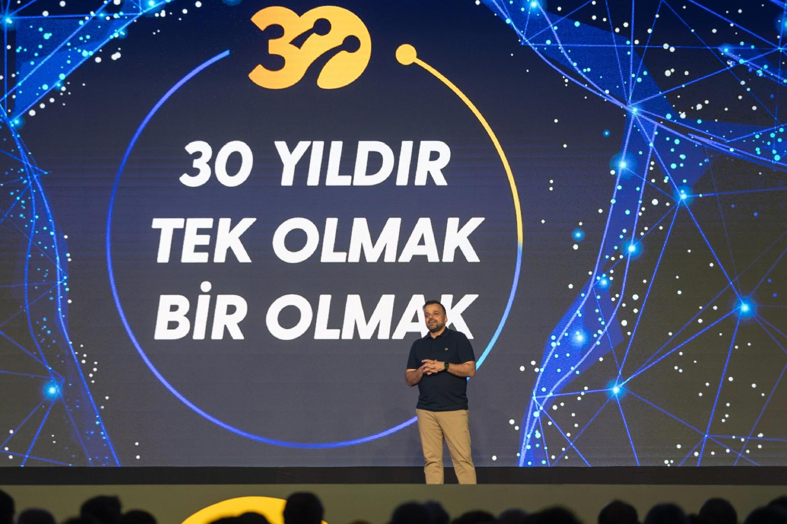 Turkcell 30.yılını iş ortaklarıyla kutladı 